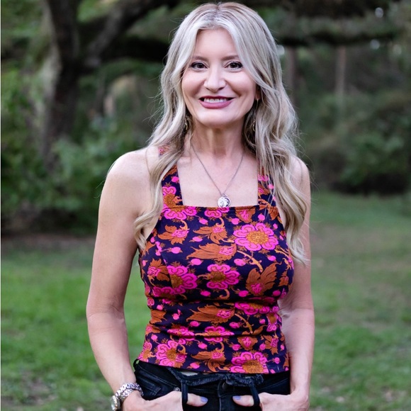 🛍SHOPLAINE POSHMARK🛍 @shoplaine - Picture 1 of 1